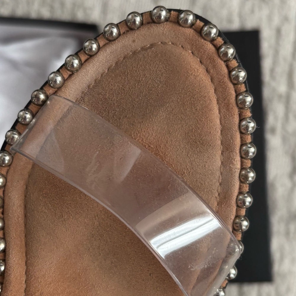 Alexander Wang Tan Cream Sandals with Minimalist Design - Picture 3 of 11